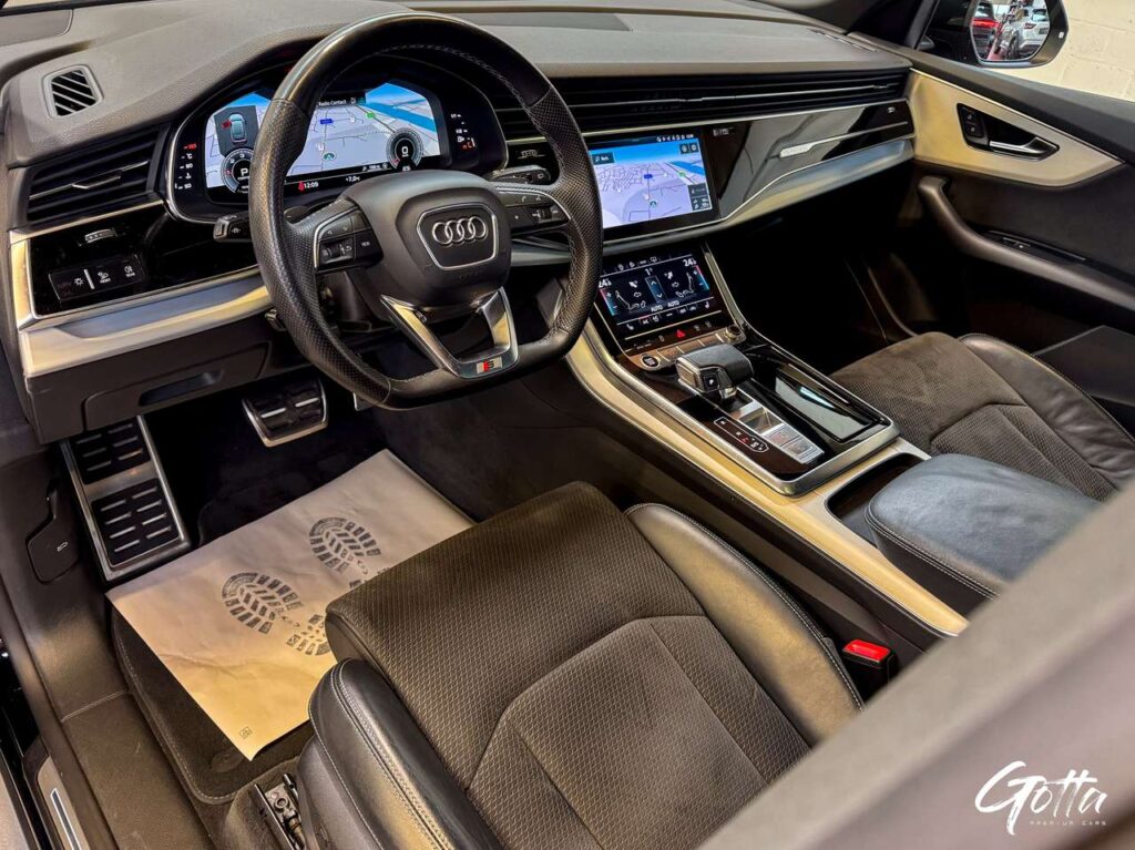 Photo du véhicule Audi Q8