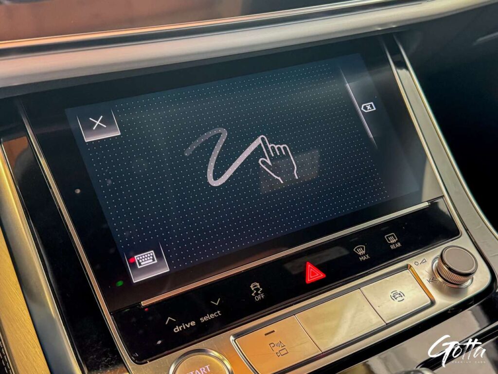 Photo du véhicule Audi Q8