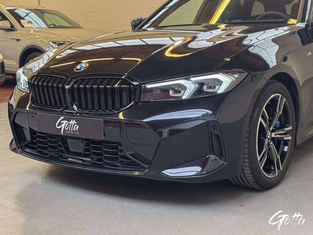 Photo du véhicule BMW 330