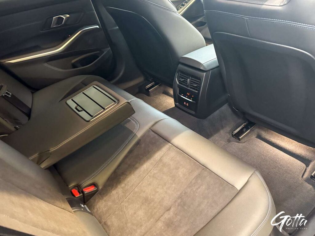 Photo du véhicule BMW 330