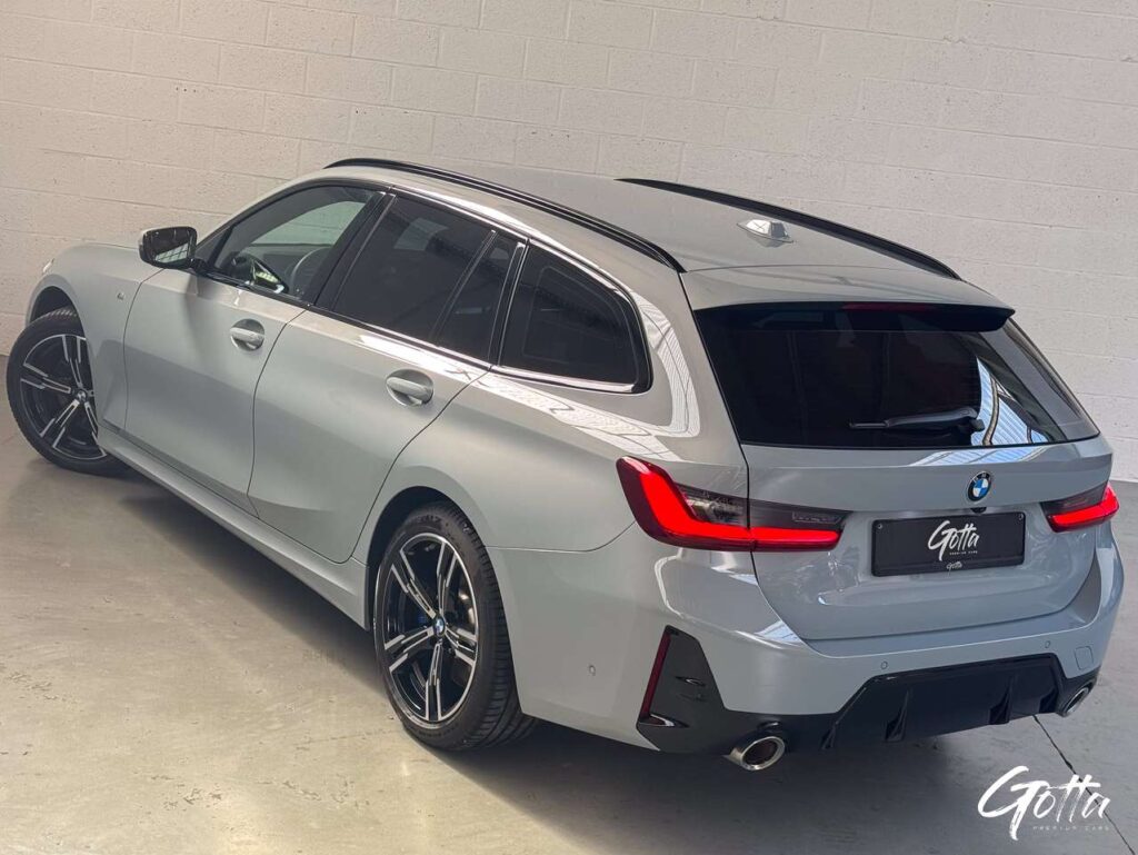 Photo du véhicule BMW 330
