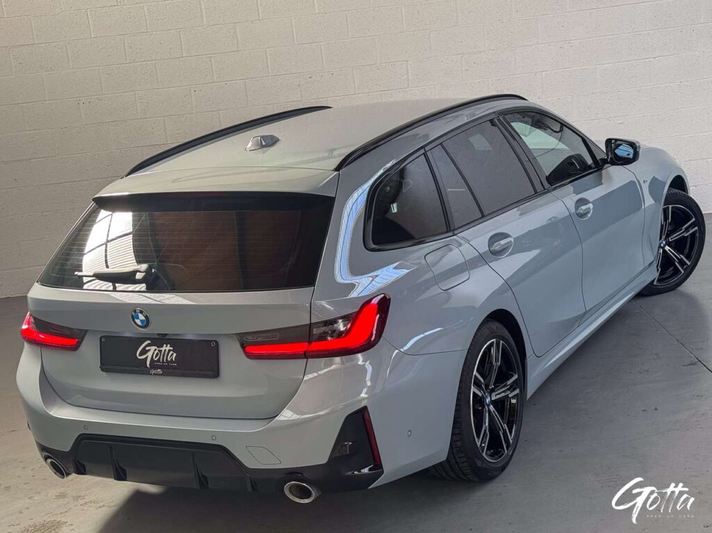 Photo du véhicule BMW 330