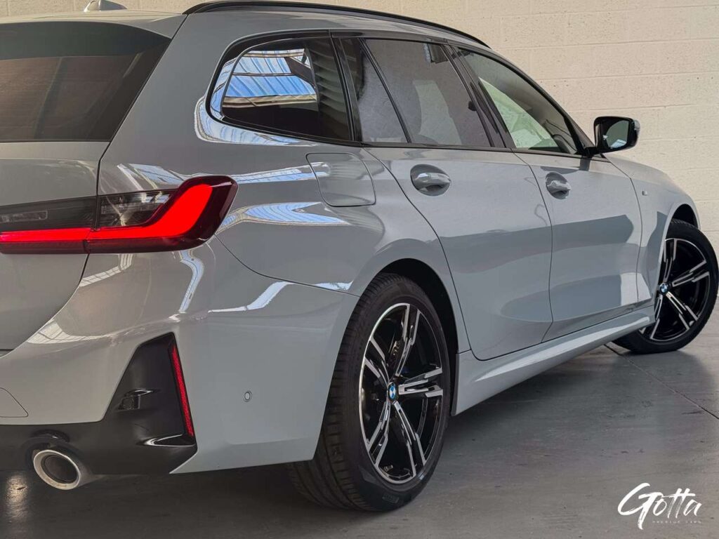 Photo du véhicule BMW 330